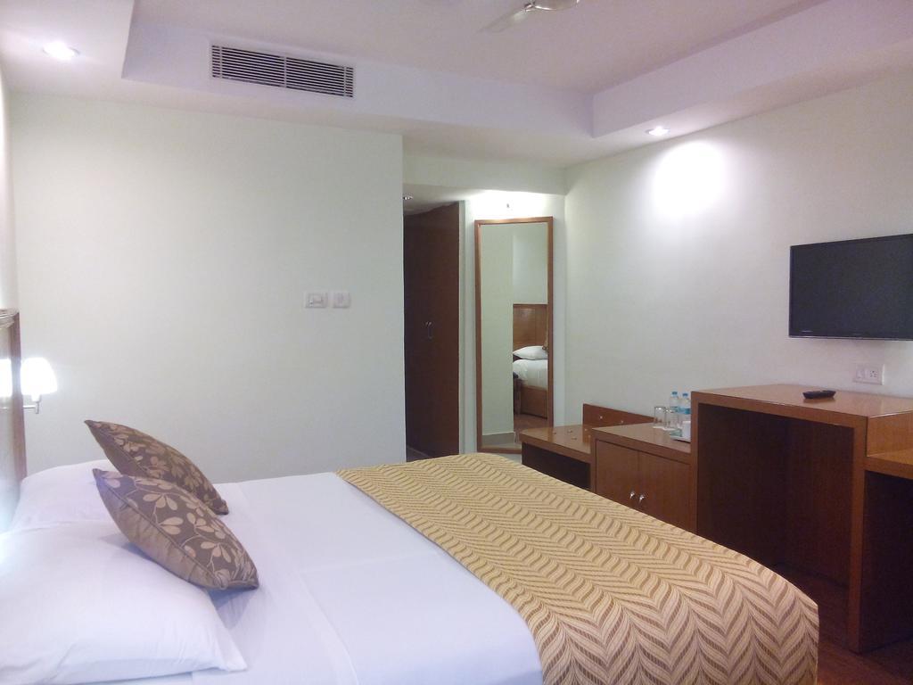 Hotel Kalinga Ashok بوهفانيشفار المظهر الخارجي الصورة